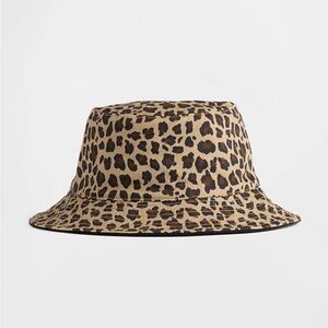 GAP Leopard Print Bucket Hat - Tan and Black